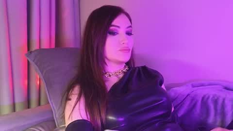 Snapshot of alicejameson chatting on October 5, 8:36 pm alicejameson online show from October 5, 8:36 pm
