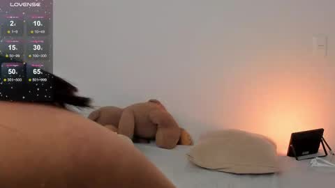 vanessa online show from November 13, 3:27 am