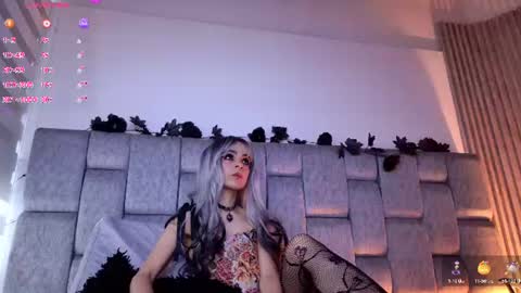 alicenoir_ online show from July 20, 6:52 pm