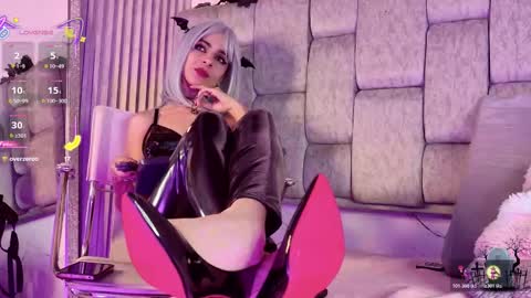 alicenoir_ online show from January 9, 11:31 pm