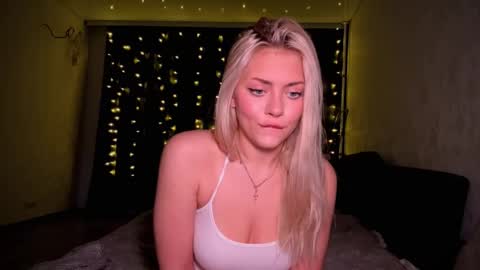 aliceoceaneyes online show from November 19, 10:10 pm