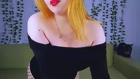 Alice online show from February 17, 6:06 pm