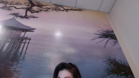 Snapshot of alicetailorrr chatting on March 4, 9:51 am AliceTailorrr online show from March 4, 9:51 am