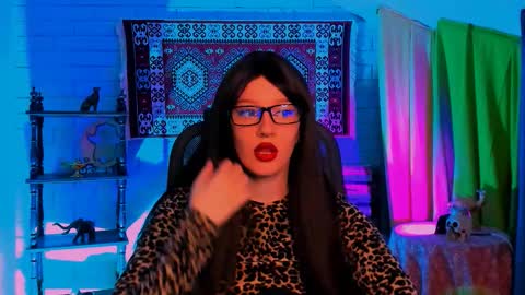 alicewelch_ online show from October 18, 8:17 am