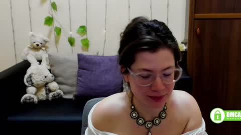 Snapshot of alicia_folow chatting on February 23, 4:29 pm Alicia online show from February 23, 4:29 pm