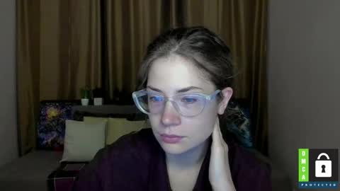 Snapshot of alicia_folow chatting on October 4, 5:06 pm Alicia online show from October 4, 5:06 pm