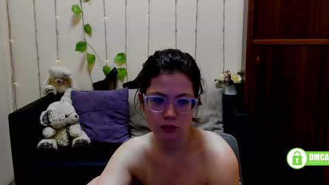 Snapshot of alicia_folow chatting on March 4, 5:03 pm Alicia online show from March 4, 5:03 pm