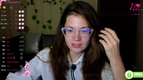 Snapshot of alicia_folow chatting on September 21, 5:33 pm Alicia online show from September 21, 5:33 pm