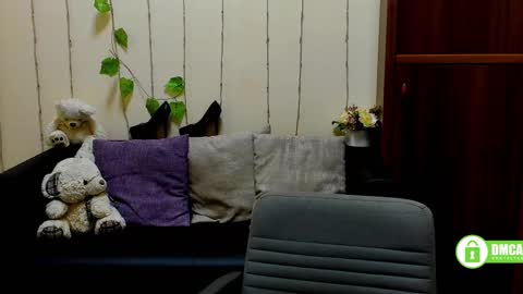 Snapshot of alicia_folow chatting on March 4, 6:37 am Alicia online show from March 4, 6:37 am