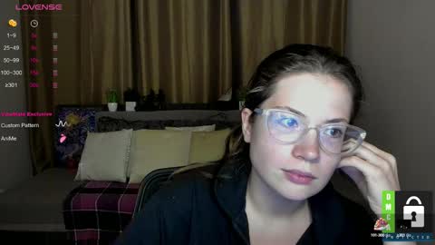 Snapshot of alicia_folow chatting on September 28, 6:24 pm Alicia online show from September 28, 6:24 pm