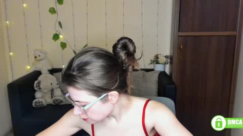 Snapshot of alicia_folow chatting on February 5, 4:48 am Alicia online show from February 5, 4:48 am