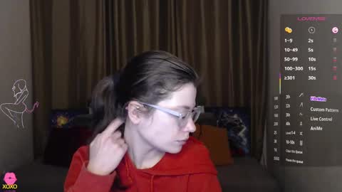 Snapshot of alicia_folow chatting on March 12, 6:29 am Alicia online show from March 12, 6:29 am