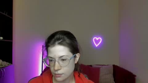 Snapshot of alicia_folow chatting on March 7, 6:24 am Alicia online show from March 7, 6:24 am