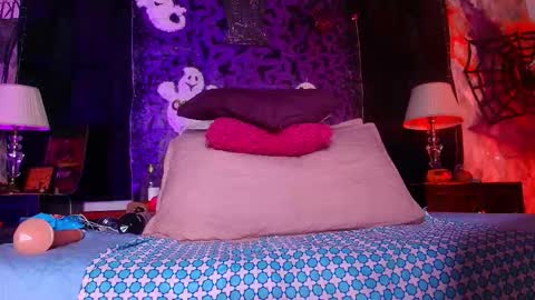 Snapshot of alicia_kyse chatting on October 10, 3:22 am Alicia Kyse online show from October 10, 3:22 am