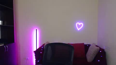 Alicia online show from December 14, 6:41 am