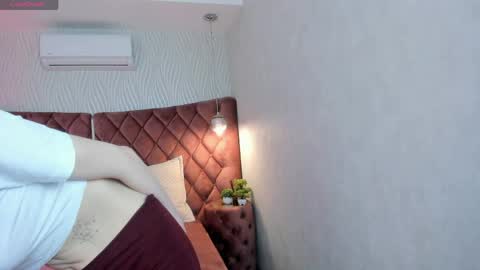 Alicia online show from May 28, 8:51 pm