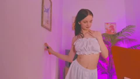 Alicia online show from May 8, 9:23 am