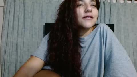 Snapshot of aliciaencalzonesazules chatting on January 7, 5:43 am Chris online show from January 7, 5:43 am