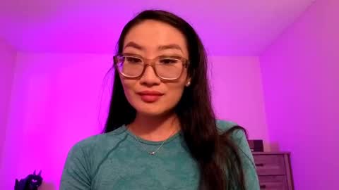 Snapshot of aliciaz3 chatting on October 5, 5:18 pm Alicia Hebi online show from October 5, 5:18 pm