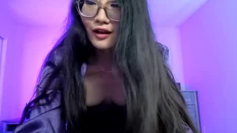 Snapshot of aliciaz3 chatting on September 18, 11:03 pm Alicia Hebi online show from September 18, 11:03 pm