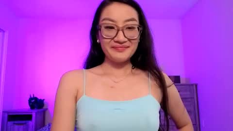 Snapshot of aliciaz3 chatting on September 23, 5:44 pm Alicia Hebi online show from September 23, 5:44 pm