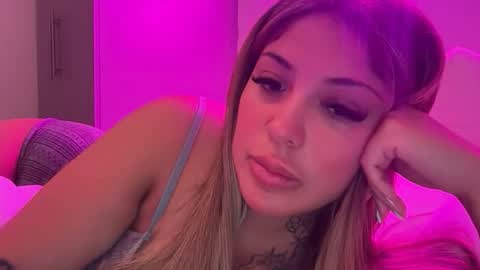 alienstar2000 online show from April 5, 1:21 pm