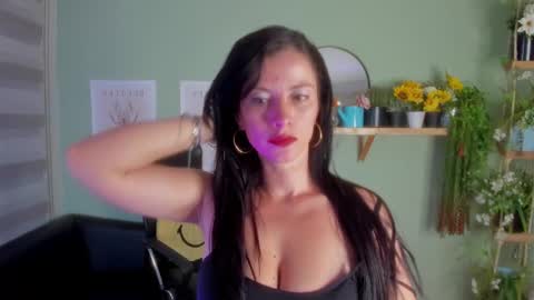 Snapshot of aliiz_01 chatting on January 31, 12:06 am Camii online show from January 31, 12:06 am