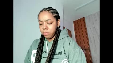 Snapshot of alika01_ chatting on October 5, 1:49 pm alika online show from October 5, 1:49 pm