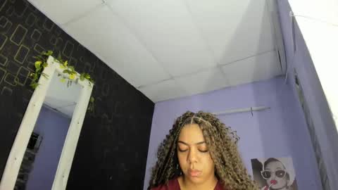 Snapshot of alika01_ chatting on January 18, 12:36 pm alika online show from January 18, 12:36 pm