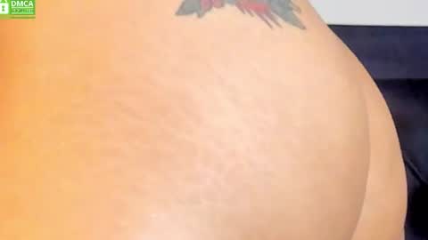 alika_jonhson_ online show from July 28, 4:39 pm