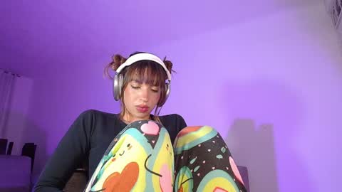  NYX  online show from June 11, 2:53 am