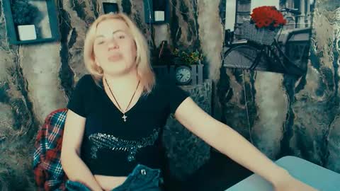 Alina online show from December 17, 6:34 pm