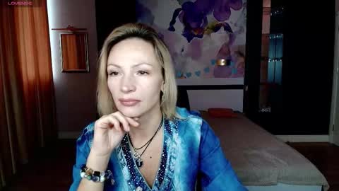 AlinaMoor online show from October 27, 6:53 am