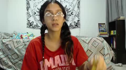 Snapshot of alinawoolf_ chatting on February 25, 5:19 am  Ali  online show from February 25, 5:19 am