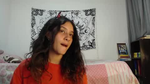 Snapshot of alinawoolf_ chatting on January 11, 2:41 am  Ali  online show from January 11, 2:41 am