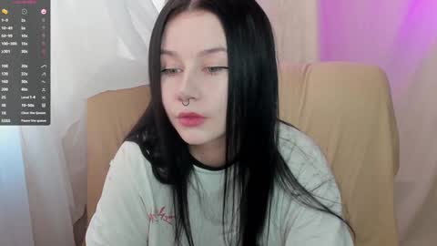 Snapshot of alinegreeeen chatting on January 27, 6:41 am Aline Greeeen online show from January 27, 6:41 am
