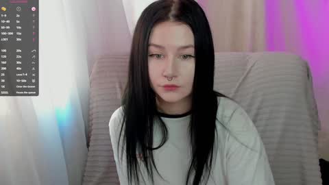 Snapshot of alinegreeeen chatting on February 6, 10:04 am Aline Greeeen online show from February 6, 10:04 am