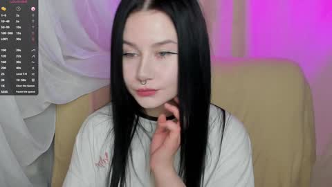 Snapshot of alinegreeeen chatting on January 29, 12:12 am Aline Greeeen online show from January 29, 12:12 am