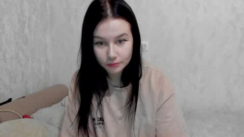 Snapshot of alinegreeeen chatting on December 16, 12:16 pm Aline Greeeen online show from December 16, 12:16 pm