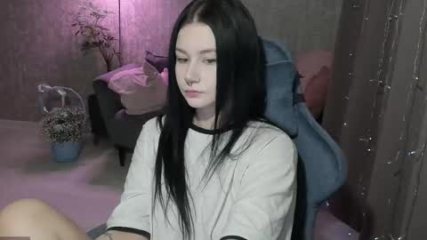 Snapshot of alinegreeeen chatting on October 8, 8:40 am Aline Greeeen online show from October 8, 8:40 am