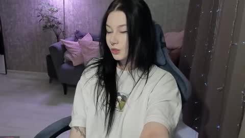 Snapshot of alinegreeeen chatting on October 16, 8:39 am Aline Greeeen online show from October 16, 8:39 am