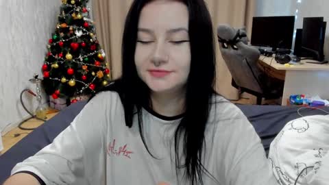 Snapshot of alinegreeeen chatting on December 11, 2:41 am Aline Greeeen online show from December 11, 2:41 am