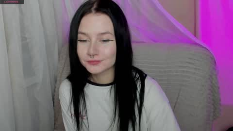 Snapshot of alinegreeeen chatting on February 4, 1:38 pm Aline Greeeen online show from February 4, 1:38 pm