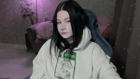 Snapshot of alinegreeeen chatting on October 3, 12:54 pm Aline Greeeen online show from October 3, 12:54 pm