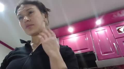 alipetite online show from October 6, 12:05 am