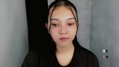 Shanti xhey online show from October 22, 5:18 pm