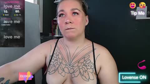 Snapshot of alisa_u chatting on March 3, 7:03 pm alisa_u online show from March 3, 7:03 pm