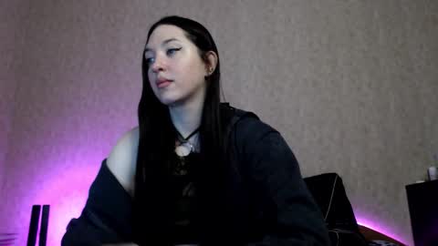 alisaadoll online show from November 11, 1:19 pm