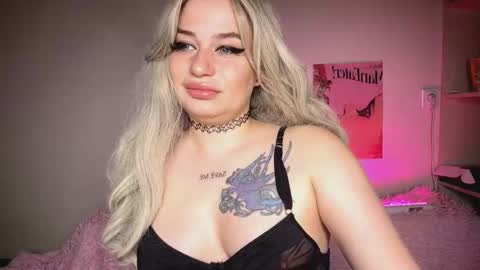 Alise and Frank online show from January 11, 3:11 am