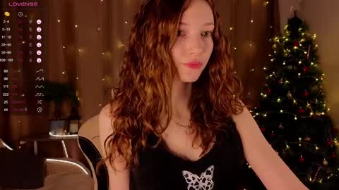 Snapshot of alisevine chatting on December 4, 3:10 pm Alisa online show from December 4, 3:10 pm